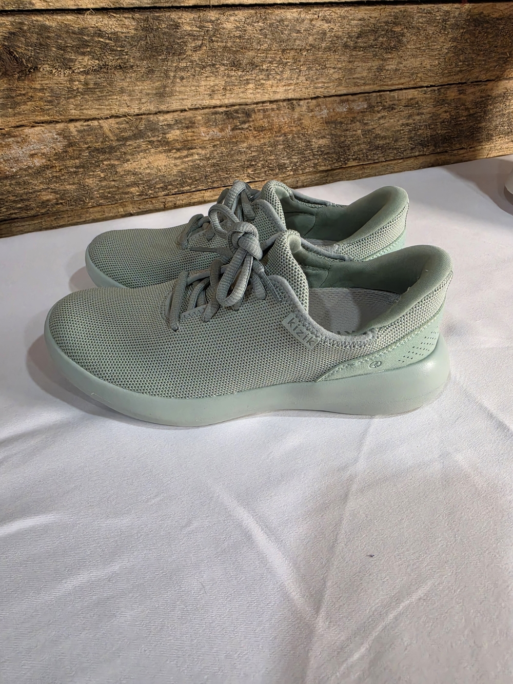 Kizik Lima Hands-Free Sneakers Men’s 5 Women’s 6.5 Sage Green Knit